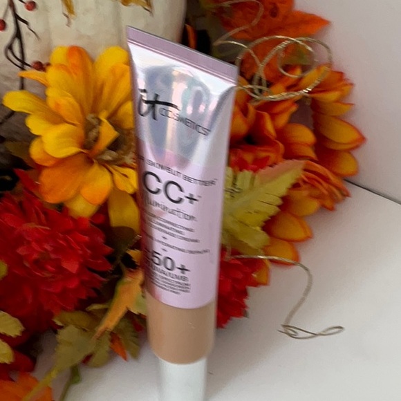 IT COSMETICS CC+ ILLUMINATION FULL COVERAGE CREAM SPF50+ NIB - Picture 3 of 4